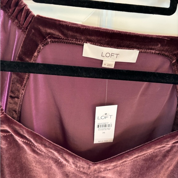LOFT burgundy velvet top. NWT size medium - Picture 2 of 3